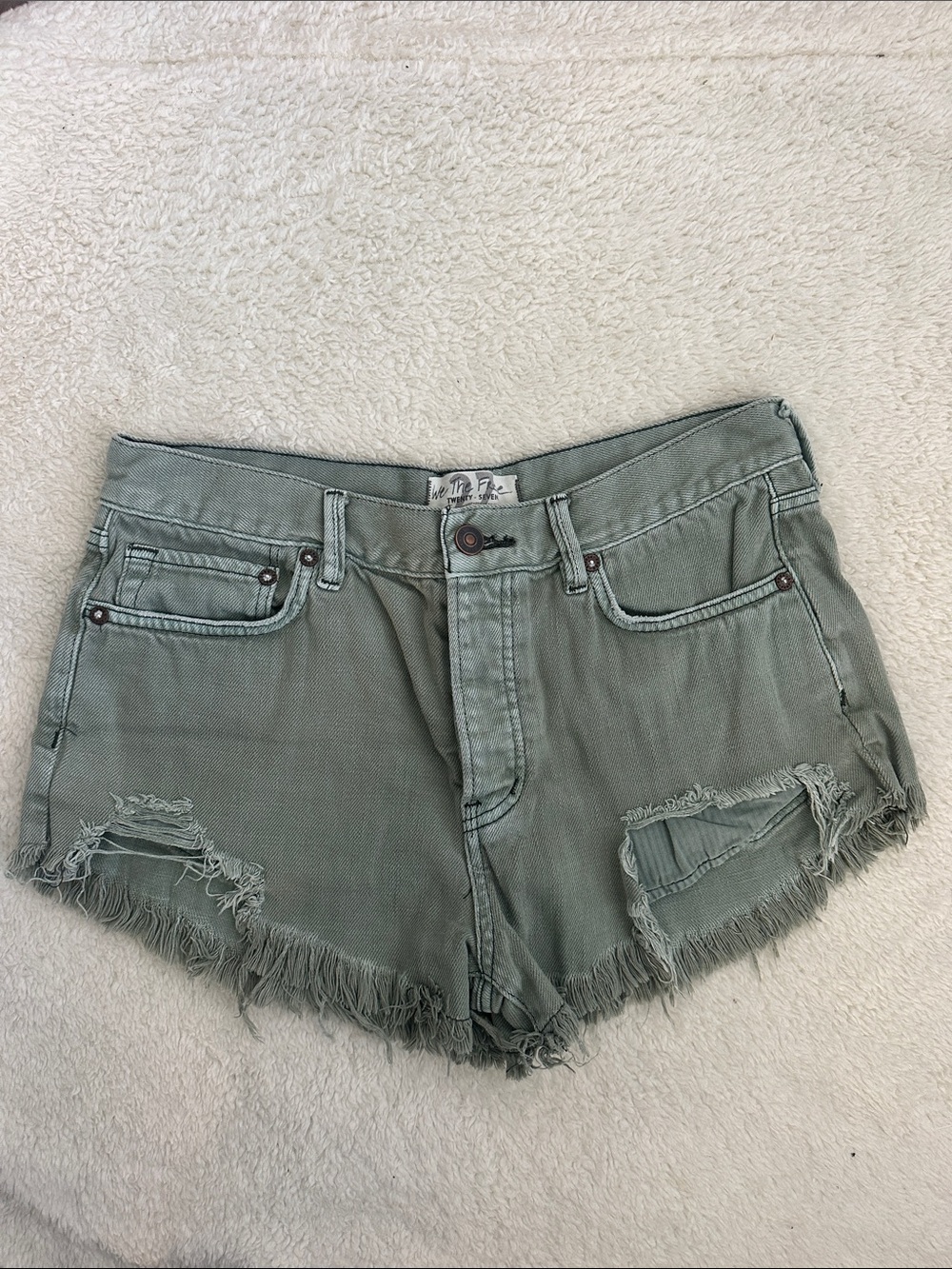 We The Free Distressed Olive Green Denim Cutoff Shorts Women 27 100% Cotton